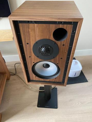 Sound Artist 5/9 met stands beschikbaar voor biedingen