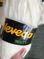 5 bollen Neveda Misty breigaren / haakgaren, Hobby en Vrije tijd, Breien en Haken, Ophalen of Verzenden, Zo goed als nieuw, Breien of Haken