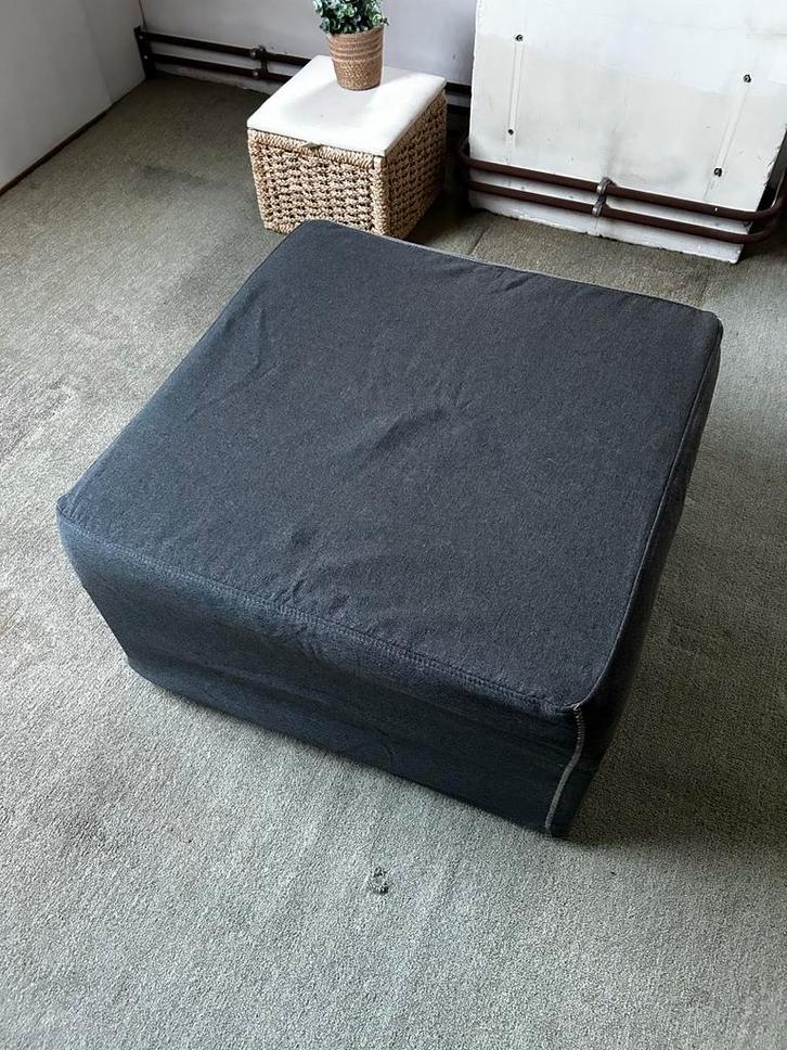 Uitklapbaar bed / logeerbed met grijze hoes, Huis en Inrichting, Banken | Voetenbanken en Poefen, Gebruikt, 50 tot 75 cm, 125 cm of meer