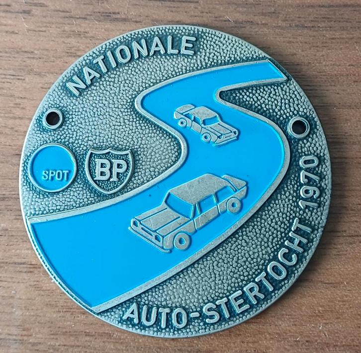 Auto Rally Badge Nationale Auto-Stertocht 1970, Verzamelen, Automerken, Motoren en Formule 1, Zo goed als nieuw, Auto's, Ophalen of Verzenden