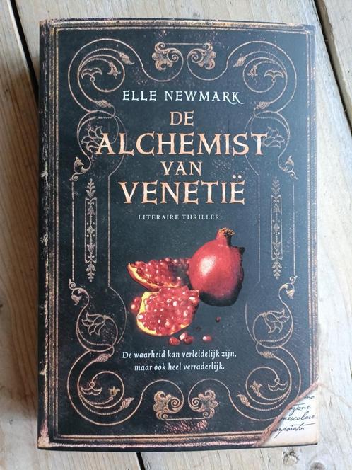 De Alchemist Van Venetie (Elle Newmark), Boeken, Fantasy, Zo goed als nieuw, Ophalen of Verzenden