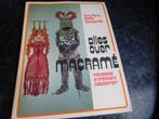 Boberg ==  alles over macrame -- knopen == touwknopen, Ophalen of Verzenden, Zo goed als nieuw, Breien en Haken