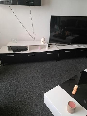 TV Meubel Zwart/Wit beschikbaar voor biedingen