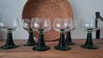 Vintage wijnglazen met groene voet, Verzamelen, Glas en Borrelglaasjes, Ophalen of Verzenden, Zo goed als nieuw, Overige typen