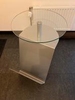 Metalen Bijzettafel met Krantenbak & Glas, Minder dan 55 cm, Gebruikt, Metaal of Aluminium, Rond
