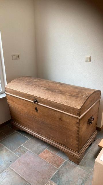Antieke dekenkist 115x 60 x 75 (lxdxh) beschikbaar voor biedingen