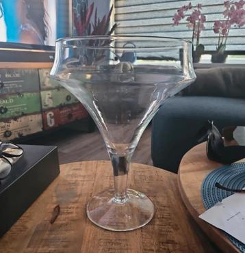 Mega cocktail glas/vaas beschikbaar voor biedingen