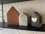 Houten huisjes en betonnen huisje decoratie woondecoratie, Ophalen of Verzenden, Zo goed als nieuw