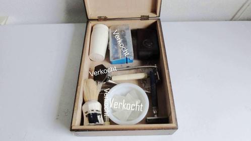 Scheerdoos, antieke scheerdoos met inhoud, Antiek en Kunst, Curiosa en Brocante, Ophalen of Verzenden
