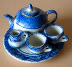 vintage miniatuur porseleinen kinderservies, Made in China, Antiek en Kunst, Antiek | Servies compleet, Ophalen of Verzenden