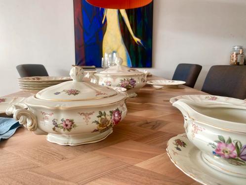 Charmant Jaren ‘30 Pirkenhammer Servies – Bloemen & Goud!, Antiek en Kunst, Antiek | Servies compleet, Ophalen