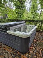 Jacuzzi Wellis Pluto 5 pers., Tuin en Terras, Bubbelbaden en Hottubs, Ophalen, Zo goed als nieuw, Vast