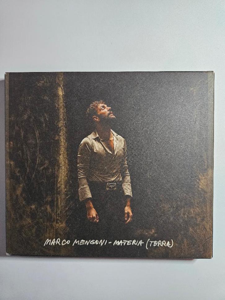 Marco Mengoni - Materia (Terra) CD - Italiaanse Pop - 2021, Cd's en Dvd's, Cd's | Pop, Zo goed als nieuw, 2000 tot heden, Ophalen of Verzenden