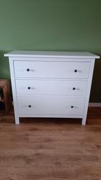 Ikea Hemnes Ladekast (commode) wit, Huis en Inrichting, Kasten | Ladekasten, Ophalen, 100 tot 150 cm, Zo goed als nieuw, 3 of 4 laden