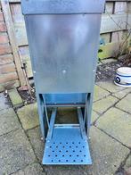 Voederbak kippen, Vrouwelijk, Kip