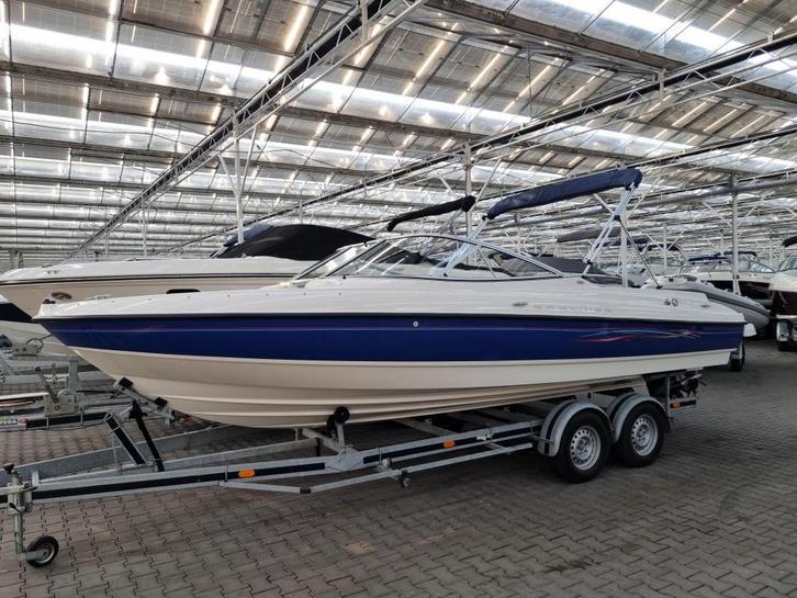 Bayliner 225, Watersport en Boten, Speedboten, Zo goed als nieuw, 6 meter of meer, Benzine, 200 pk of meer, Polyester