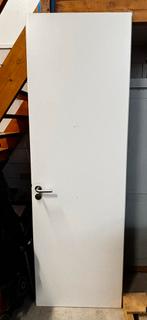 Witte opdekdeur met beslag en slot, Doe-het-zelf en Verbouw, Deuren en Horren, Ophalen, Minder dan 80 cm, 215 cm of meer, Binnendeur