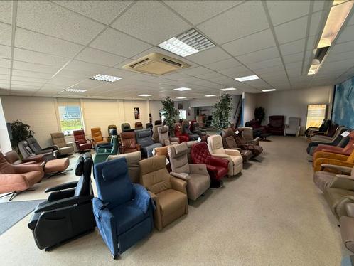 Alleen A merken sta op en relax fauteuils gratis bezorgd, Huis en Inrichting, Fauteuils, Zo goed als nieuw, Ophalen of Verzenden