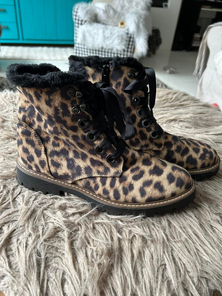 Wildprint laarsjes. Nieuw mt 41, Kleding | Dames, Schoenen, Ophalen of Verzenden, Nieuw, Overige kleuren