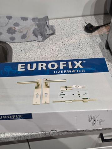 Eurofix Hang- en Sluitwerk Nieuw in Doos beschikbaar voor biedingen