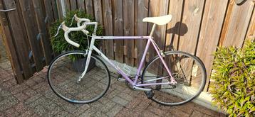 Lekker racefiets beschikbaar voor biedingen