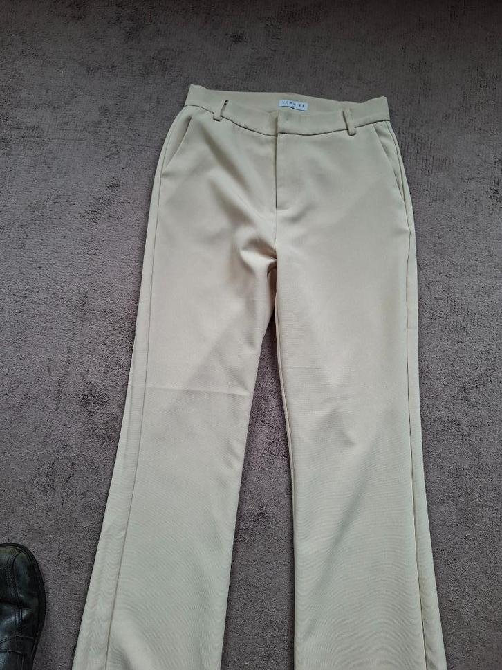 Loavies dames pantalon maat XS., Kleding | Dames, Broeken en Pantalons, Zo goed als nieuw, Maat 34 (XS) of kleiner, Beige, Lang