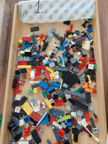 Zakjes Lego (per zak ruim 250 gram). beschikbaar voor biedingen