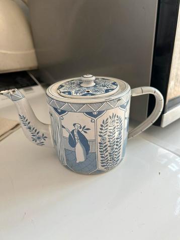 Emaille koffiepot theepot lange lijs blauw wit petrus regout beschikbaar voor biedingen