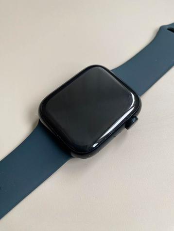 Apple Watch Series 7 GPS Midnight 45mm beschikbaar voor biedingen