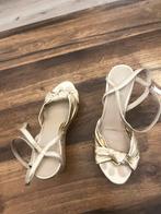 Gouden sleehak schoenen, Pumps, Overige kleuren, Ophalen of Verzenden, Zo goed als nieuw