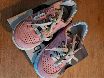 Nieuwe develab schoenen. Meisjes. Maat 23. Nieuwaarde 81,95
 beschikbaar voor biedingen