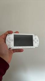 PSP1000 Street White + Ratchet & Clank, Spelcomputers en Games, Spelcomputers | Sony PSP, Wit, PSP, Zo goed als nieuw, Ophalen