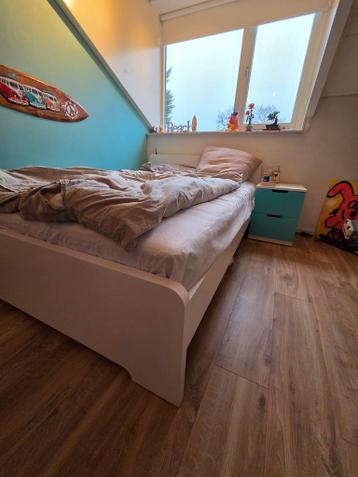 Ikea bedframe met lattenbodem - afbeelding 4