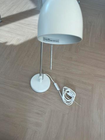 Bureaulamp beschikbaar voor biedingen