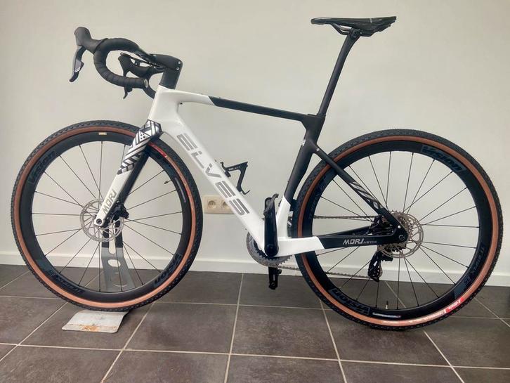 NIEUW Elves Mori AeroX gravelframe Sram Rival Axs mt54, Fietsen en Brommers, Fietsen | Vouwfietsen, Nieuw, Overige merken, 16 tot 18 inch