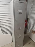 Metalen 2-deurs lockerkast met sleutelslot – 190 cm hoog, Ophalen, Zo goed als nieuw