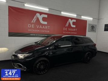 Toyota Auris 1.8 Hybrid Executive - NAVI/PANODAK/CAMERA/NAP beschikbaar voor biedingen