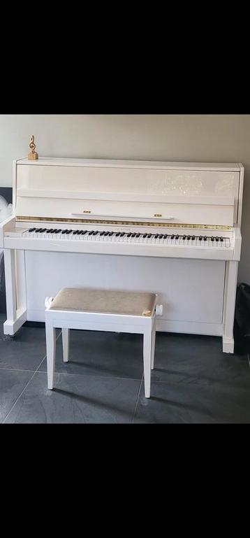 Piano beschikbaar voor biedingen