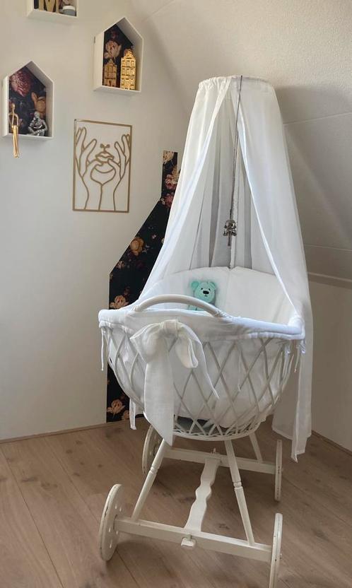 Prachtige vintage wieg, Kinderen en Baby's, Babywiegjes en Ledikanten, Gebruikt, Wieg, Ophalen