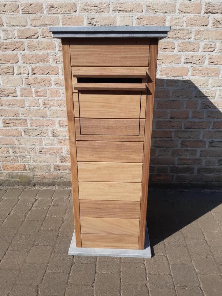 pakketbrievenbus in afrormosia hout en arduin, Tuin en Terras, Brievenbussen, Nieuw, Staande brievenbus, Hout, Ophalen