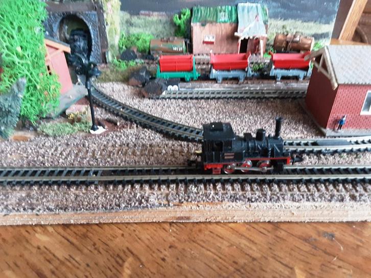 Stoomlocomotief N Schaal Diorama, Hobby en Vrije tijd, Modeltreinen | N-Spoor, Gebruikt, Locomotief, Gelijkstroom, Overige merken