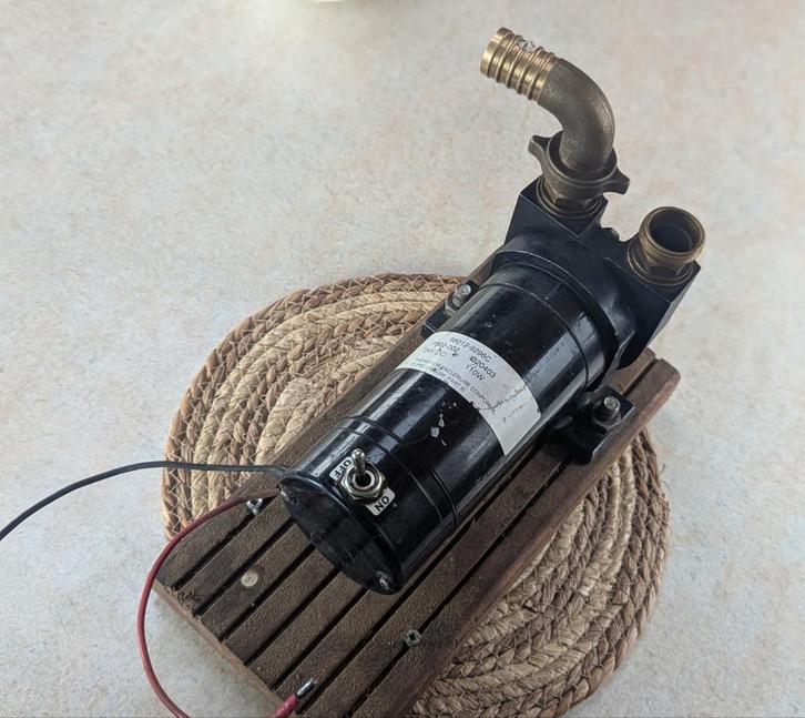 Diesel 24V DC Motor, Doe-het-zelf en Verbouw, Overige Doe-het-zelf en Verbouw, Gebruikt, Ophalen of Verzenden