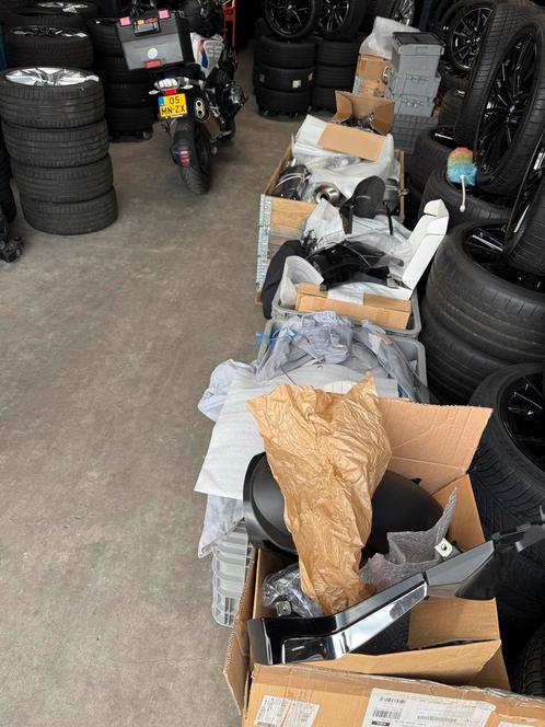 5 PALETTEN ORIGINELE BMW MOTOR ONDERDELEN 1250 950 750, Motoren, Onderdelen | BMW, Nieuw, Ophalen of Verzenden