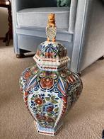 Origineel Delft handbeschilderde vaas met deksel, Antiek en Kunst, Antiek | Vazen, Ophalen of Verzenden
