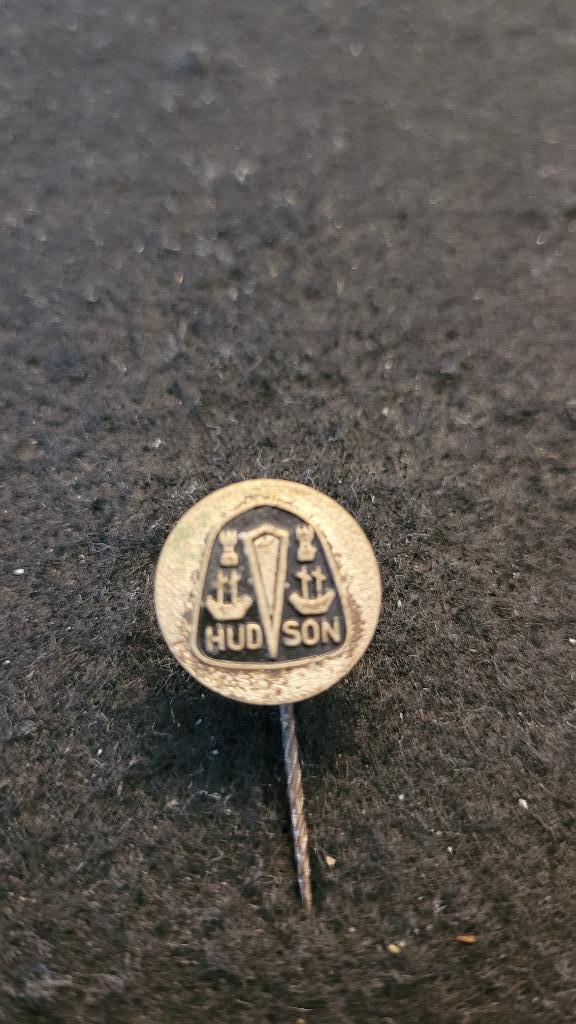 Hudson speldje, Verzamelen, Speldjes, Pins en Buttons, Zo goed als nieuw, Speldje of Pin, Merk, Verzenden