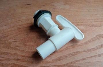 Kraantje voor regenton en jerrycan  beschikbaar voor biedingen