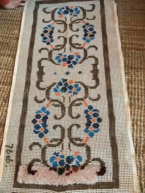 Voorbedrukt stramien loper / vloerkleed smyrna / soudan, Hobby en Vrije tijd, Borduren en Borduurmachines, Nieuw, Patroon, Handborduren