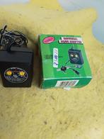 3321) universal  adopter, Ophalen of Verzenden, Zo goed als nieuw