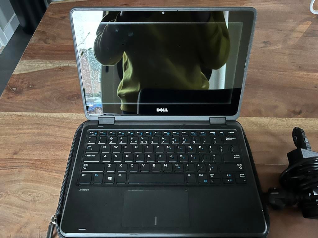 Dell latitude 3189, Computers en Software, Windows Laptops, Ophalen of Verzenden, Zo goed als nieuw, 2 tot 3 Ghz