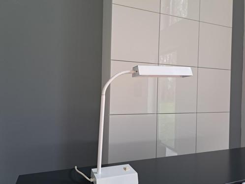 retro vintage jaren 60 witte bureaulamp, Huis en Inrichting, Lampen | Tafellampen, Gebruikt, Minder dan 50 cm, Metaal, Ophalen of Verzenden